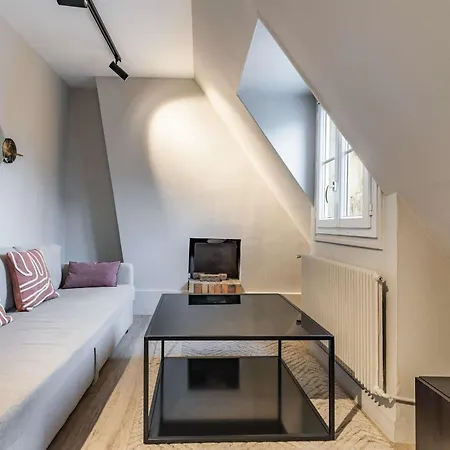 Apartman Escapade Parisienne Au Coeur D'un Quartier Mythique Párizs